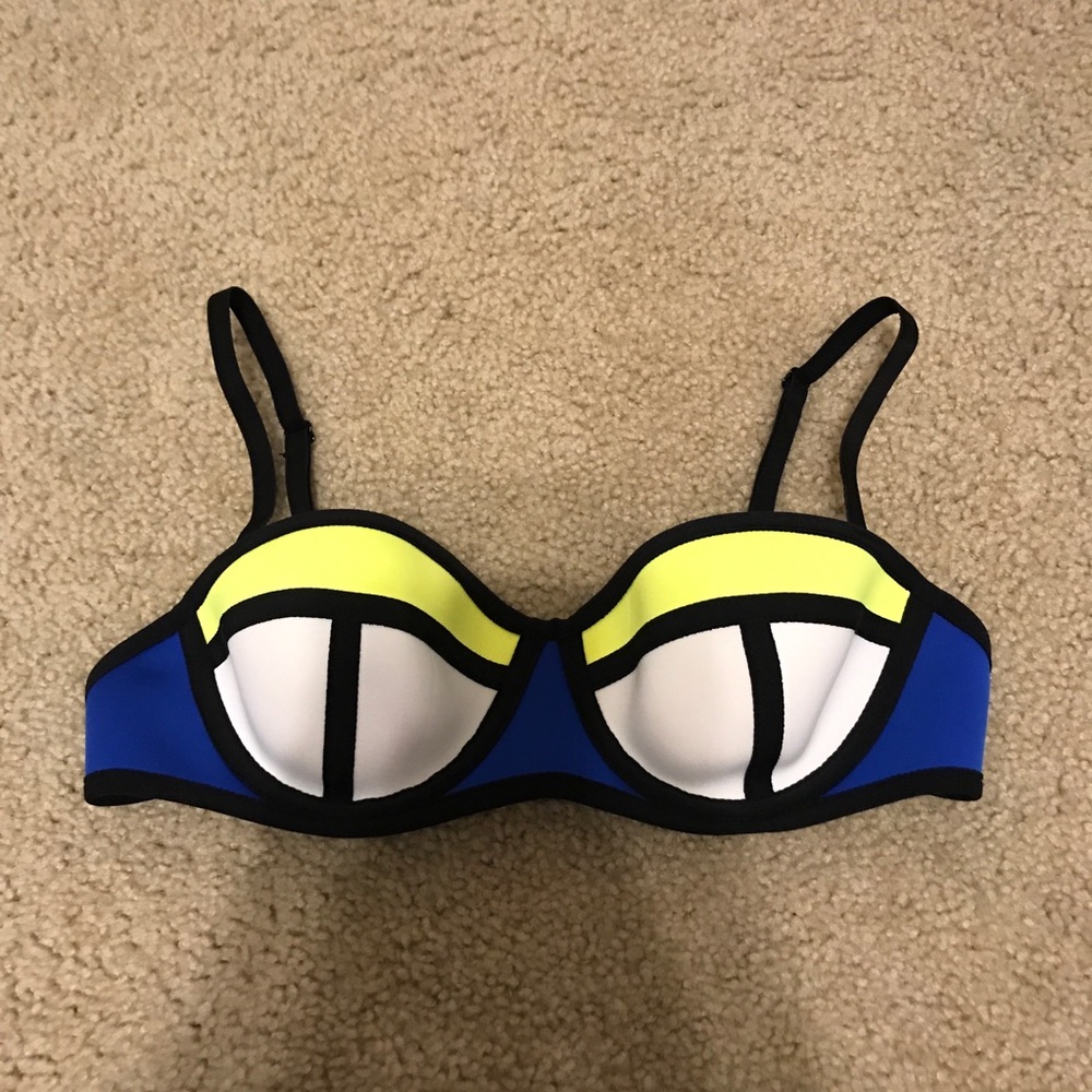 fake triangl top